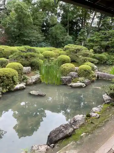 穴太寺の庭園