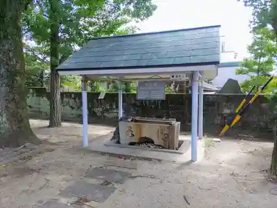 白山社の手水舎