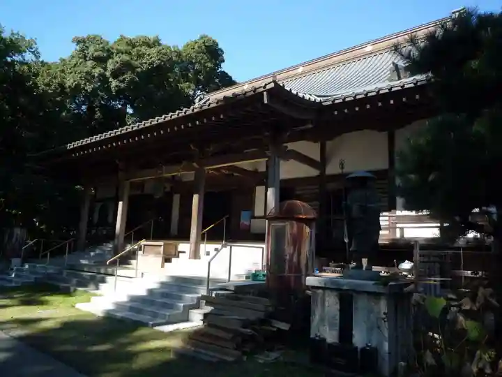 万蔵院の本殿・本堂