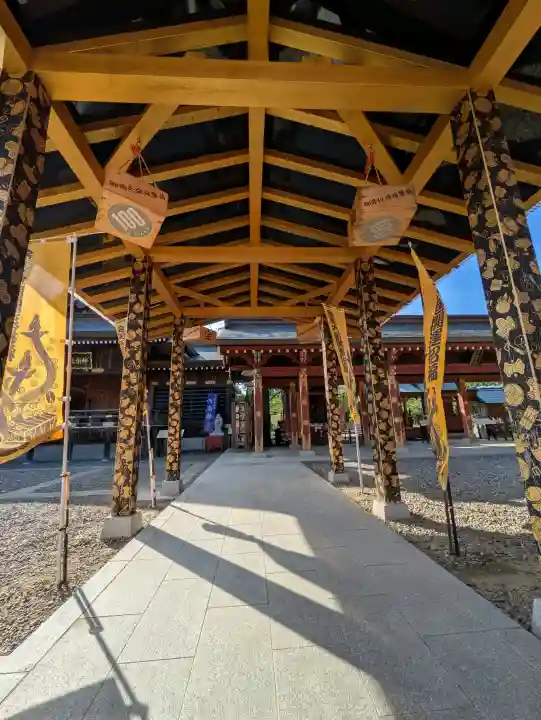 大杉神社 境内社 勝馬神社の{uncategorized: "未分類", other: "その他", undefined: "問題あり", building: "その他建物", grave: "お墓", sacred_gate: "鳥居", guardian: "狛犬", statue: "像", buddha: "仏像", history: "歴史", nature: "自然", garden: "庭園", animal: "動物", pagoda: "塔", temizu: "手水舎", mountain_gate: "山門・神門", sanctuary: "本殿・本堂", subordinate: "末社・摂社", art: "芸術", scenery: "景色", jizo: "地蔵", ema: "絵馬", goshuin: "御朱印", omikuji: "おみくじ", items: "授与品その他", amulet: "お守り", goshuincho: "御朱印帳", eats: "食事", festival: "お祭り", votive_dance: "神楽", shichigosan: "七五三参", wedding: "結婚式", experience: "体験その他", initially: "初詣", around: "周辺", anti_infection: "感染症対策"}