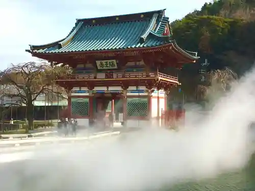 勝尾寺の山門・神門