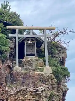 稲佐の浜 弁天島(島根県)