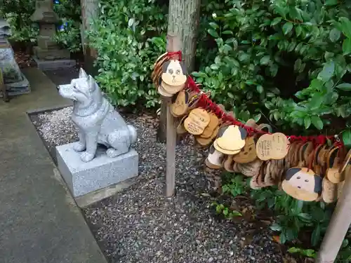 座間神社の狛犬