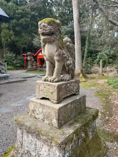 春日山神社の{uncategorized: "未分類", other: "その他", undefined: "問題あり", building: "その他建物", grave: "お墓", sacred_gate: "鳥居", guardian: "狛犬", statue: "像", buddha: "仏像", history: "歴史", nature: "自然", garden: "庭園", animal: "動物", pagoda: "塔", temizu: "手水舎", mountain_gate: "山門・神門", sanctuary: "本殿・本堂", subordinate: "末社・摂社", art: "芸術", scenery: "景色", jizo: "地蔵", ema: "絵馬", goshuin: "御朱印", omikuji: "おみくじ", items: "授与品その他", amulet: "お守り", goshuincho: "御朱印帳", eats: "食事", festival: "お祭り", votive_dance: "神楽", shichigosan: "七五三参", wedding: "結婚式", experience: "体験その他", initially: "初詣", around: "周辺", anti_infection: "感染症対策"}