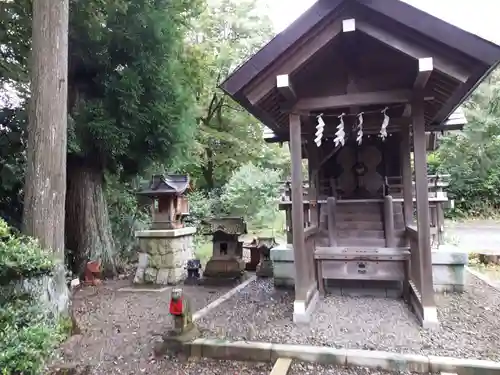 亀岡八幡宮の末社・摂社