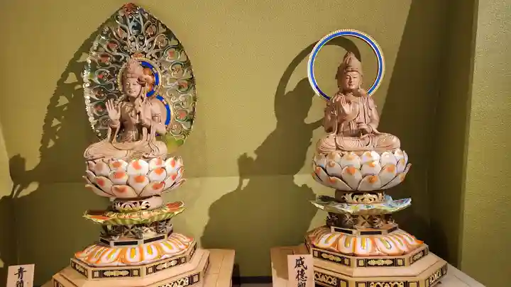 大観密寺の仏像