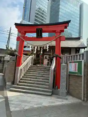 日比谷神社の{uncategorized: "未分類", other: "その他", undefined: "問題あり", building: "その他建物", grave: "お墓", sacred_gate: "鳥居", guardian: "狛犬", statue: "像", buddha: "仏像", history: "歴史", nature: "自然", garden: "庭園", animal: "動物", pagoda: "塔", temizu: "手水舎", mountain_gate: "山門・神門", sanctuary: "本殿・本堂", subordinate: "末社・摂社", art: "芸術", scenery: "景色", jizo: "地蔵", ema: "絵馬", goshuin: "御朱印", omikuji: "おみくじ", items: "授与品その他", amulet: "お守り", goshuincho: "御朱印帳", eats: "食事", festival: "お祭り", votive_dance: "神楽", shichigosan: "七五三参", wedding: "結婚式", experience: "体験その他", initially: "初詣", around: "周辺", anti_infection: "感染症対策"}