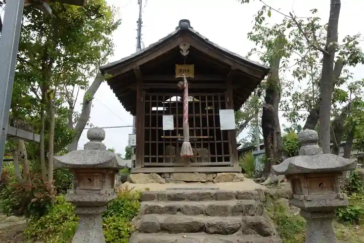 殿岡神社(稲荷神社)の末社・摂社