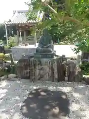 吉祥寺の像