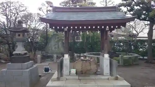 薭田神社の手水舎