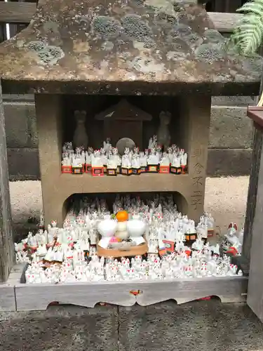 出世稻荷神社の末社・摂社