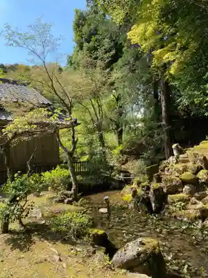 多禰寺の庭園