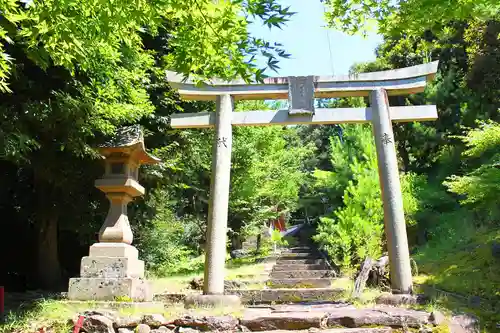 布自奈大穴持神社の鳥居