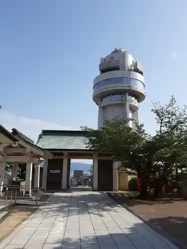 月照寺の山門