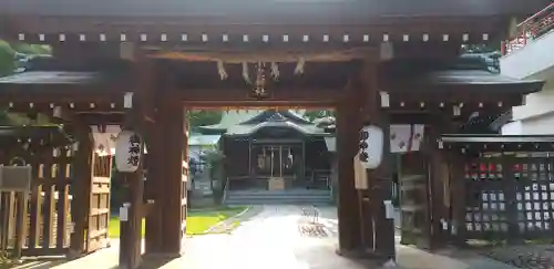 小岩神社の山門・神門