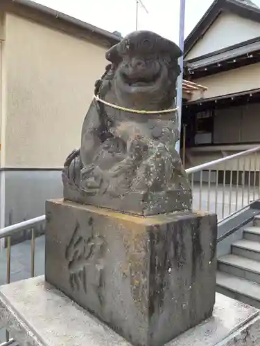 諏訪神社の狛犬