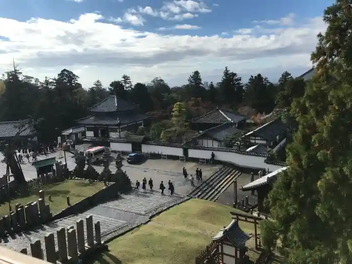 東大寺 二月堂の{uncategorized: "未分類", other: "その他", undefined: "問題あり", building: "その他建物", grave: "お墓", sacred_gate: "鳥居", guardian: "狛犬", statue: "像", buddha: "仏像", history: "歴史", nature: "自然", garden: "庭園", animal: "動物", pagoda: "塔", temizu: "手水舎", mountain_gate: "山門・神門", sanctuary: "本殿・本堂", subordinate: "末社・摂社", art: "芸術", scenery: "景色", jizo: "地蔵", ema: "絵馬", goshuin: "御朱印", omikuji: "おみくじ", items: "授与品その他", amulet: "お守り", goshuincho: "御朱印帳", eats: "食事", festival: "お祭り", votive_dance: "神楽", shichigosan: "七五三参", wedding: "結婚式", experience: "体験その他", initially: "初詣", around: "周辺", anti_infection: "感染症対策"}