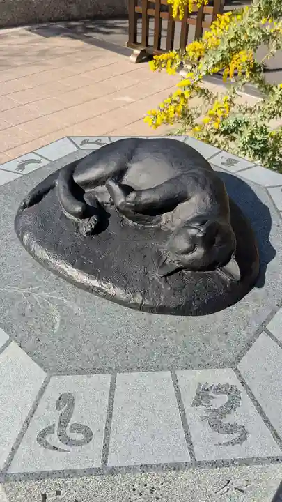 駒込妙義神社の像