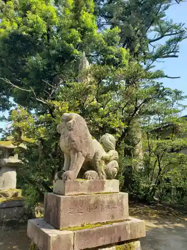 惣社白山神社の狛犬