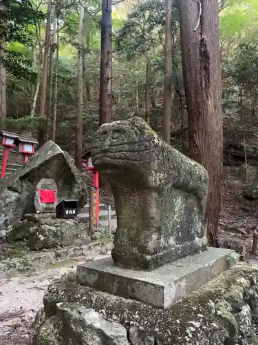 毘沙門堂の狛犬