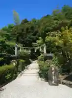 狭井坐大神荒魂神社(狭井神社)の{uncategorized: "未分類", other: "その他", undefined: "問題あり", building: "その他建物", grave: "お墓", sacred_gate: "鳥居", guardian: "狛犬", statue: "像", buddha: "仏像", history: "歴史", nature: "自然", garden: "庭園", animal: "動物", pagoda: "塔", temizu: "手水舎", mountain_gate: "山門・神門", sanctuary: "本殿・本堂", subordinate: "末社・摂社", art: "芸術", scenery: "景色", jizo: "地蔵", ema: "絵馬", goshuin: "御朱印", omikuji: "おみくじ", items: "授与品その他", amulet: "お守り", goshuincho: "御朱印帳", eats: "食事", festival: "お祭り", votive_dance: "神楽", shichigosan: "七五三参", wedding: "結婚式", experience: "体験その他", initially: "初詣", around: "周辺", anti_infection: "感染症対策"}