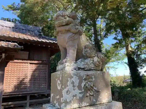 國勝神社の狛犬
