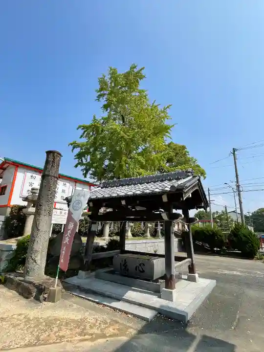 諏訪神社の手水舎
