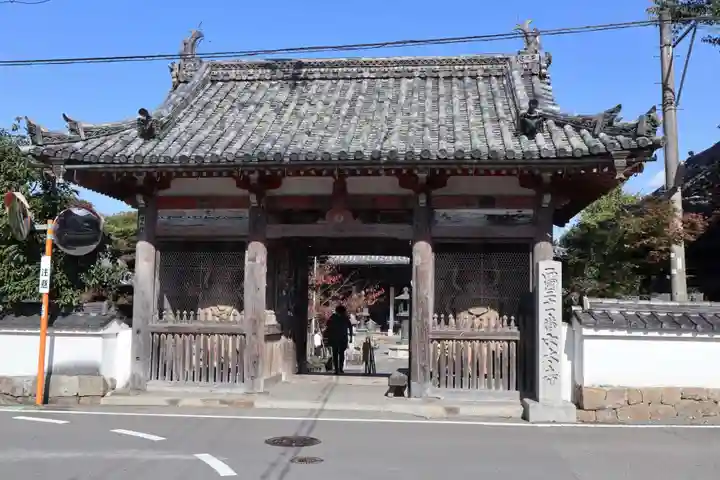 穴太寺の山門・神門
