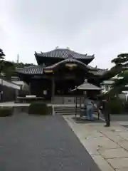 郷照寺の本殿