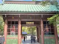 高徳院の山門・神門