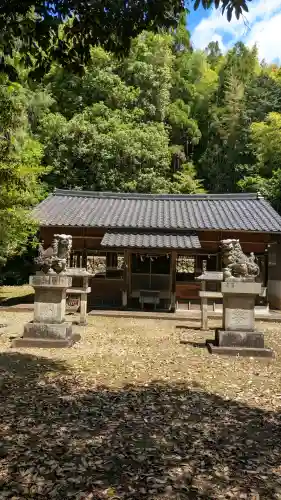 建速神社の{uncategorized: "未分類", other: "その他", undefined: "問題あり", building: "その他建物", grave: "お墓", sacred_gate: "鳥居", guardian: "狛犬", statue: "像", buddha: "仏像", history: "歴史", nature: "自然", garden: "庭園", animal: "動物", pagoda: "塔", temizu: "手水舎", mountain_gate: "山門・神門", sanctuary: "本殿・本堂", subordinate: "末社・摂社", art: "芸術", scenery: "景色", jizo: "地蔵", ema: "絵馬", goshuin: "御朱印", omikuji: "おみくじ", items: "授与品その他", amulet: "お守り", goshuincho: "御朱印帳", eats: "食事", festival: "お祭り", votive_dance: "神楽", shichigosan: "七五三参", wedding: "結婚式", experience: "体験その他", initially: "初詣", around: "周辺", anti_infection: "感染症対策"}
