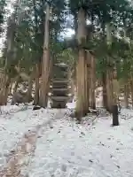 羽黒山五重塔(出羽三山神社)の{uncategorized: "未分類", other: "その他", undefined: "問題あり", building: "その他建物", grave: "お墓", sacred_gate: "鳥居", guardian: "狛犬", statue: "像", buddha: "仏像", history: "歴史", nature: "自然", garden: "庭園", animal: "動物", pagoda: "塔", temizu: "手水舎", mountain_gate: "山門・神門", sanctuary: "本殿・本堂", subordinate: "末社・摂社", art: "芸術", scenery: "景色", jizo: "地蔵", ema: "絵馬", goshuin: "御朱印", omikuji: "おみくじ", items: "授与品その他", amulet: "お守り", goshuincho: "御朱印帳", eats: "食事", festival: "お祭り", votive_dance: "神楽", shichigosan: "七五三参", wedding: "結婚式", experience: "体験その他", initially: "初詣", around: "周辺", anti_infection: "感染症対策"}