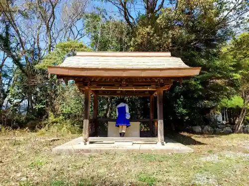 兼山神社の手水舎