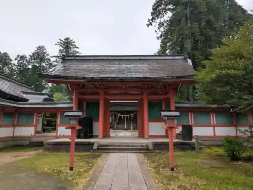 出石神社の{uncategorized: "未分類", other: "その他", undefined: "問題あり", building: "その他建物", grave: "お墓", sacred_gate: "鳥居", guardian: "狛犬", statue: "像", buddha: "仏像", history: "歴史", nature: "自然", garden: "庭園", animal: "動物", pagoda: "塔", temizu: "手水舎", mountain_gate: "山門・神門", sanctuary: "本殿・本堂", subordinate: "末社・摂社", art: "芸術", scenery: "景色", jizo: "地蔵", ema: "絵馬", goshuin: "御朱印", omikuji: "おみくじ", items: "授与品その他", amulet: "お守り", goshuincho: "御朱印帳", eats: "食事", festival: "お祭り", votive_dance: "神楽", shichigosan: "七五三参", wedding: "結婚式", experience: "体験その他", initially: "初詣", around: "周辺", anti_infection: "感染症対策"}
