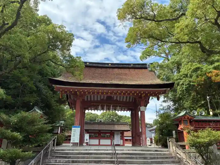 津島神社の山門・神門