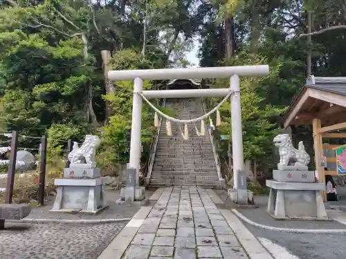 大國魂神社の{uncategorized: "未分類", other: "その他", undefined: "問題あり", building: "その他建物", grave: "お墓", sacred_gate: "鳥居", guardian: "狛犬", statue: "像", buddha: "仏像", history: "歴史", nature: "自然", garden: "庭園", animal: "動物", pagoda: "塔", temizu: "手水舎", mountain_gate: "山門・神門", sanctuary: "本殿・本堂", subordinate: "末社・摂社", art: "芸術", scenery: "景色", jizo: "地蔵", ema: "絵馬", goshuin: "御朱印", omikuji: "おみくじ", items: "授与品その他", amulet: "お守り", goshuincho: "御朱印帳", eats: "食事", festival: "お祭り", votive_dance: "神楽", shichigosan: "七五三参", wedding: "結婚式", experience: "体験その他", initially: "初詣", around: "周辺", anti_infection: "感染症対策"}