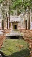 蜂神社の建物その他