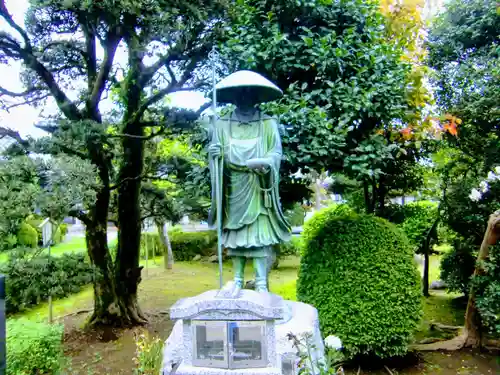 満願寺の像