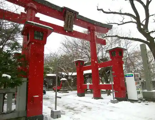 彌彦神社　(伊夜日子神社)の鳥居