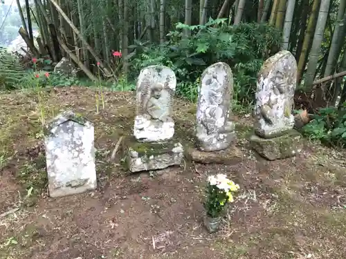 日光寺の地蔵