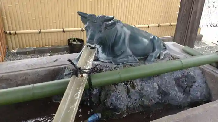 羽田神社の手水舎