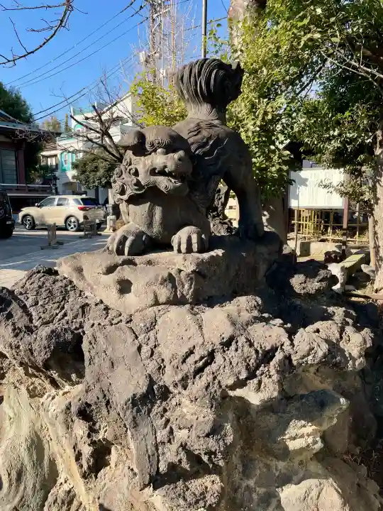 新宿下落合氷川神社の{uncategorized: "未分類", other: "その他", undefined: "問題あり", building: "その他建物", grave: "お墓", sacred_gate: "鳥居", guardian: "狛犬", statue: "像", buddha: "仏像", history: "歴史", nature: "自然", garden: "庭園", animal: "動物", pagoda: "塔", temizu: "手水舎", mountain_gate: "山門・神門", sanctuary: "本殿・本堂", subordinate: "末社・摂社", art: "芸術", scenery: "景色", jizo: "地蔵", ema: "絵馬", goshuin: "御朱印", omikuji: "おみくじ", items: "授与品その他", amulet: "お守り", goshuincho: "御朱印帳", eats: "食事", festival: "お祭り", votive_dance: "神楽", shichigosan: "七五三参", wedding: "結婚式", experience: "体験その他", initially: "初詣", around: "周辺", anti_infection: "感染症対策"}