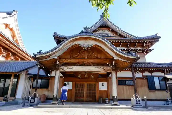 立圓寺の本殿・本堂