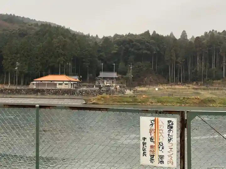 菟上神社の周辺