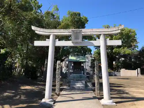 白鳥神社の末社