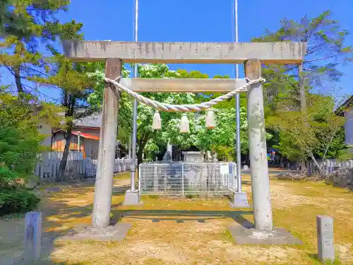 東野神社（東野町）の鳥居