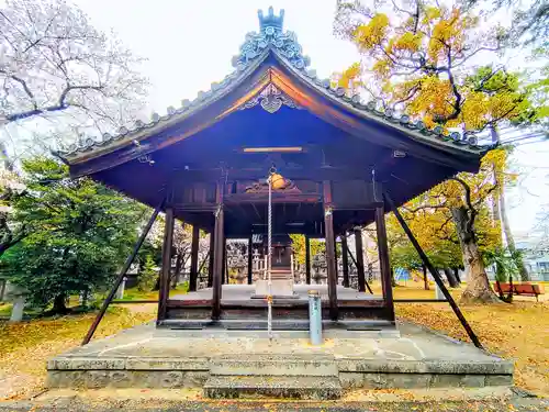 神明社（馬引）の本殿・本堂