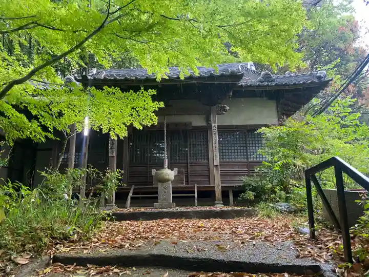 東光寺の{uncategorized: "未分類", other: "その他", undefined: "問題あり", building: "その他建物", grave: "お墓", sacred_gate: "鳥居", guardian: "狛犬", statue: "像", buddha: "仏像", history: "歴史", nature: "自然", garden: "庭園", animal: "動物", pagoda: "塔", temizu: "手水舎", mountain_gate: "山門・神門", sanctuary: "本殿・本堂", subordinate: "末社・摂社", art: "芸術", scenery: "景色", jizo: "地蔵", ema: "絵馬", goshuin: "御朱印", omikuji: "おみくじ", items: "授与品その他", amulet: "お守り", goshuincho: "御朱印帳", eats: "食事", festival: "お祭り", votive_dance: "神楽", shichigosan: "七五三参", wedding: "結婚式", experience: "体験その他", initially: "初詣", around: "周辺", anti_infection: "感染症対策"}