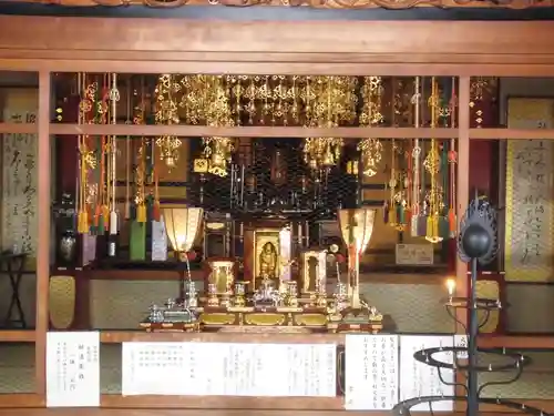 神楽坂安養寺の本殿・本堂