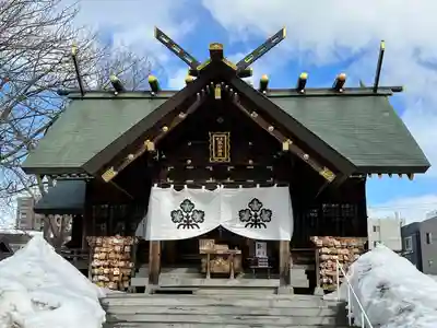 札幌諏訪神社の本殿・本堂